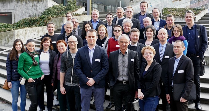 Gruppenbild der Partner Die DIGITRANS-Projektpartner beim Kick-off in Stuttgart (Bild: MFG/Goldberg)
